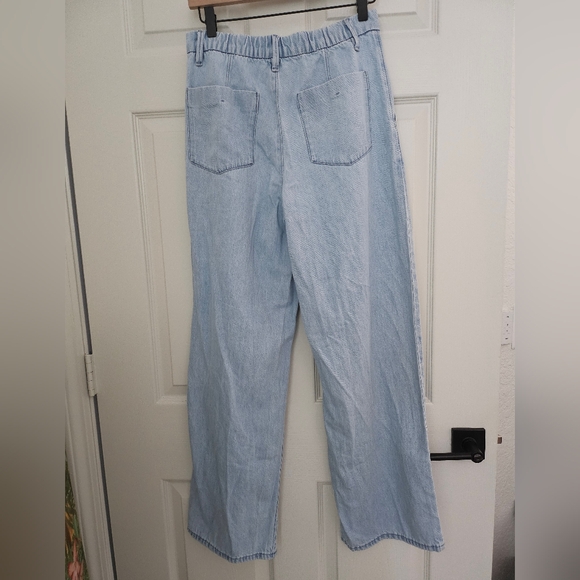 Uniqlo Drapey Pleated Denim Pants - Picture 5 of 5